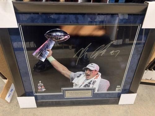 Rob Gronkowski potpisao je autografski fotografski prilagođeni uokviren na 20x24 Super Bowl NEP - Autografirane NFL fotografije